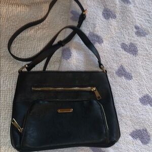 Elegant Black Leather Shoulder Bag
